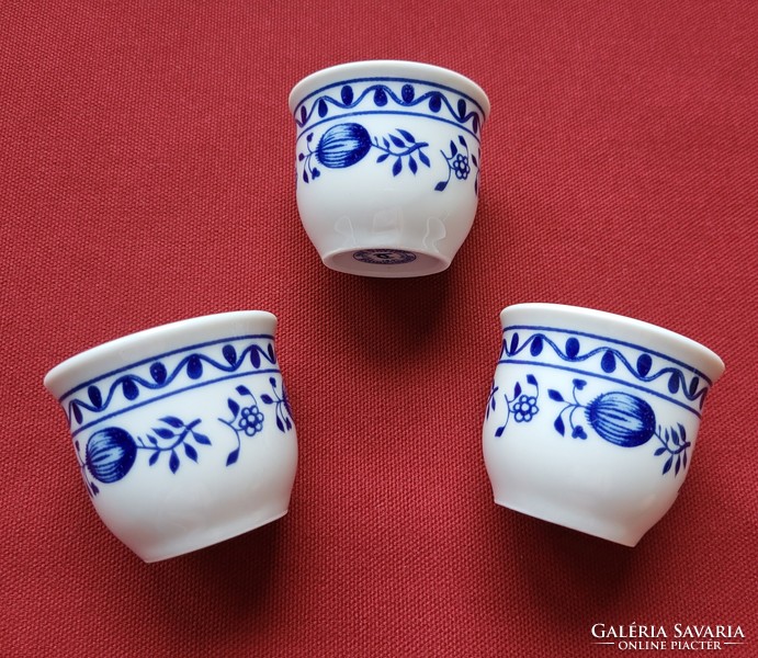 3 triptych German porcelain blue onion-patterned egg cups