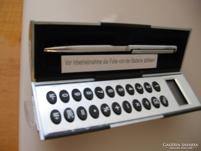 Mini számológép és toll