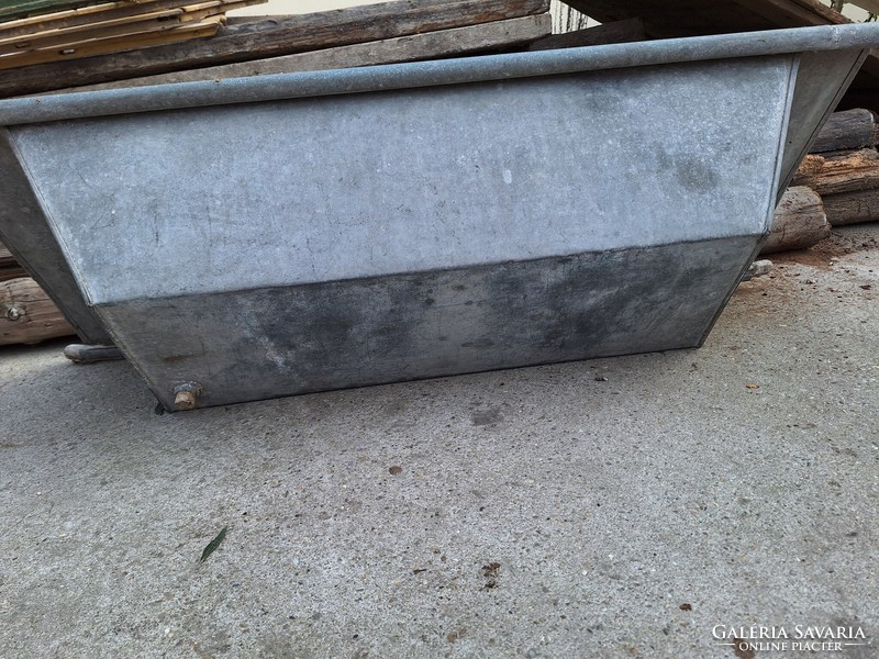 Tin plate tub