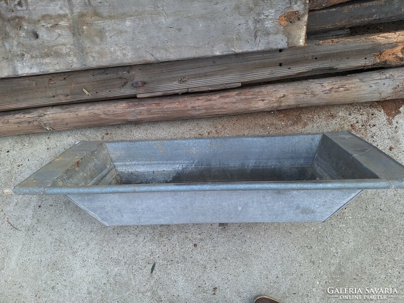 Tin plate tub