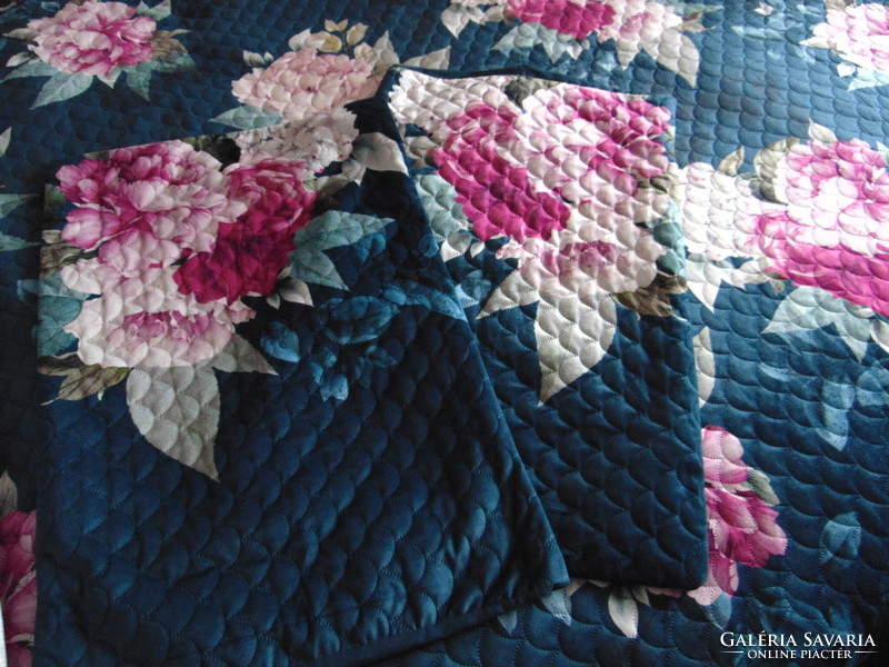 Dreamy peonies and hydrangea pattern quilted bedding / bedspread set