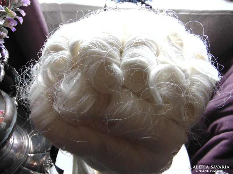 Rococo men's wig