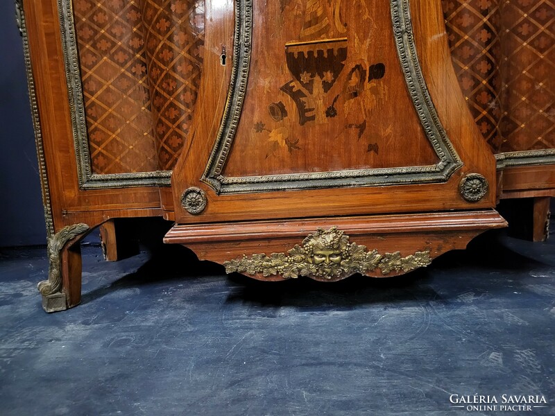 xvi. Louis-style large chest of drawers with a serving marble top