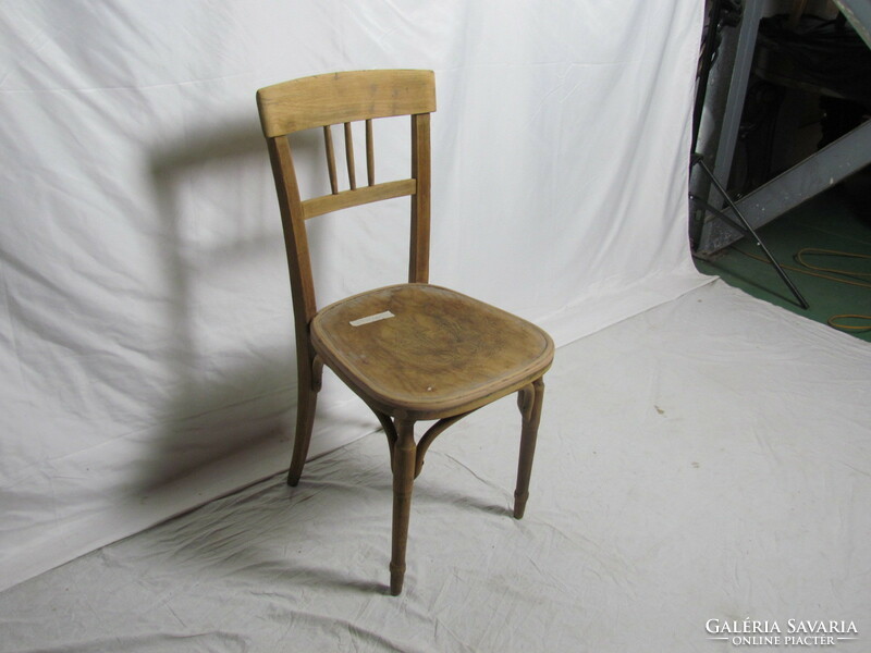 Antik Thonet szék (csiszolt, restaurált)