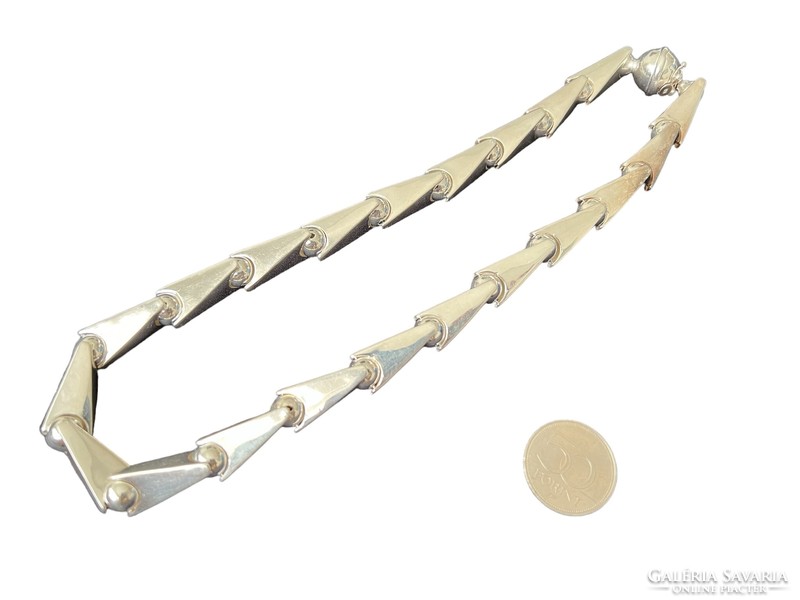 Silver necklace with a special pyramidal baraka style with a ball lock