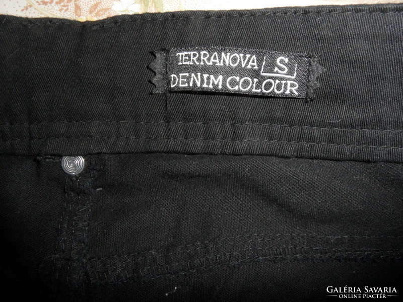 TERRANOVA fekete sztrecs női rövid nadrág, térdnadrág ( S-es )