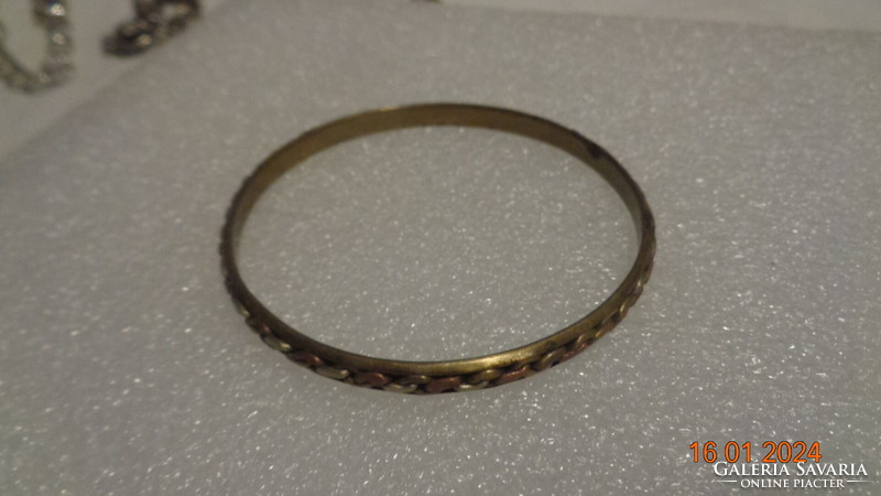 Antique bracelet, yellow and red copper, inside 6.5 cm x 0.5 cm