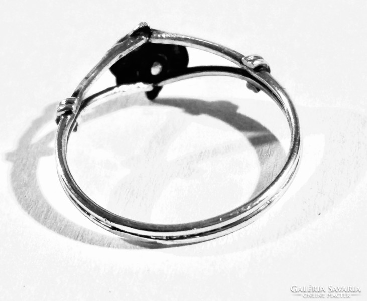 EZÚST 925 DELFINES fülbe való és 45-ős gyűrű! MINDEN része ezüst! A fülbevaló 4gr a gyűrű 0.7