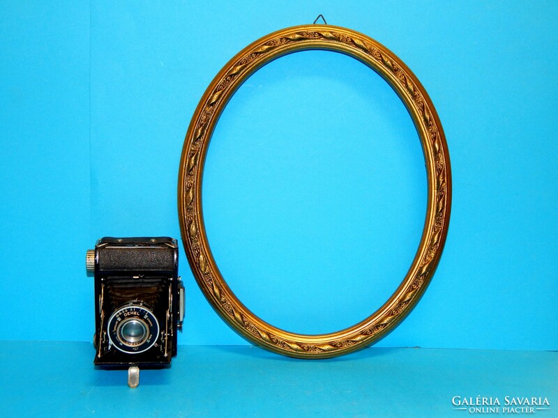 Restored oval frame with glass(!) For sale