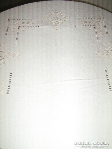 Beautiful hand-embroidered Toledo wide crochet lace needlework tablecloth
