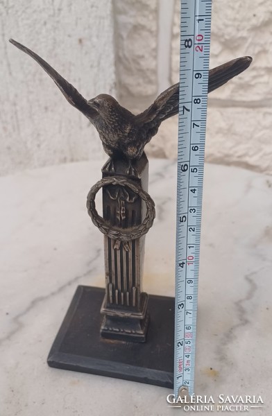Antique eagle falcon or tull statue made of spiàter tin militaria style