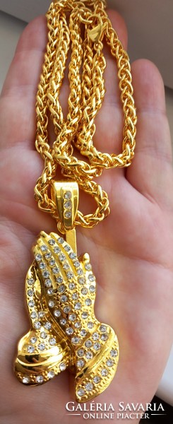 18 Kt. Gold-plated praying hand pendant necklace