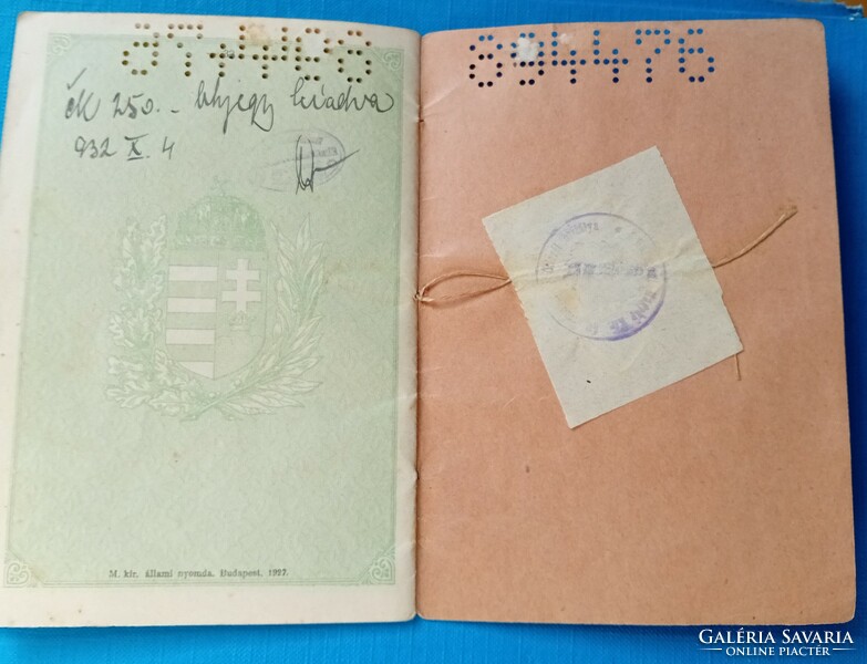 Útlevél Horthy korszak csehszlovák vízumokkal
