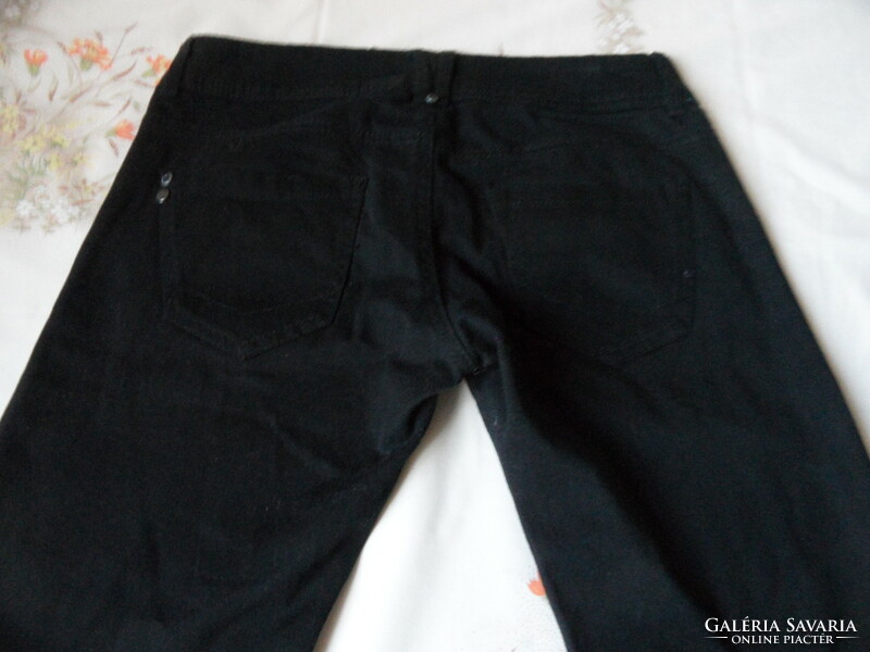 Terranova black stretch women's short pants, knee breeches (s-size)