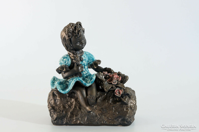 Bod Éva Kislány Virágkosárral 18,5x16x12cm | Arany és Kék Ruhás Kerámia Figura Szobor Fekete