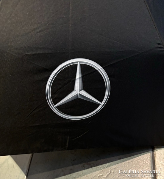 Original Mercedes-Benz umbrella in new condition! Folded 29 cm open 97 cm strong spring frame!