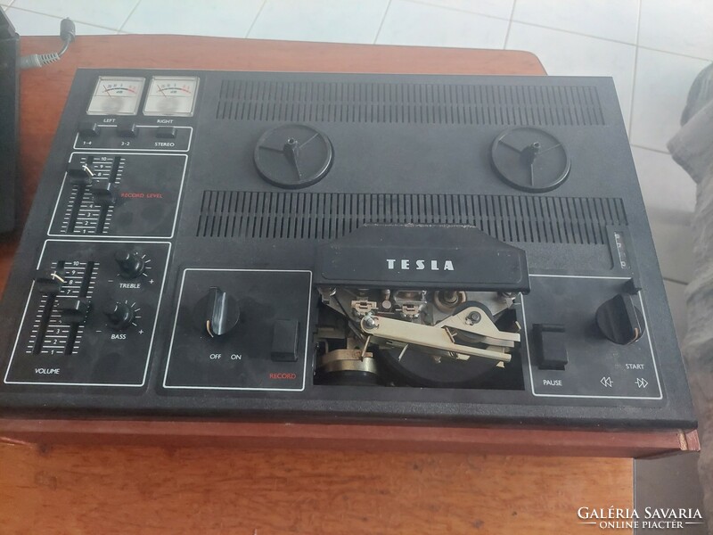Retro tesla b 101 reel-to-reel tape recorder