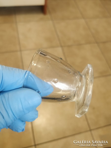 Retro vastag üveg, anyagában pöttyös ART DECO italos készlet eladó! 6 db kis pohár