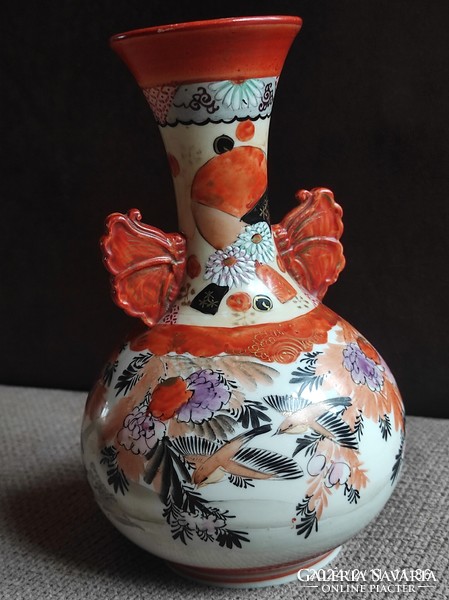 Antique Japanese Kuta vase, Tasio period