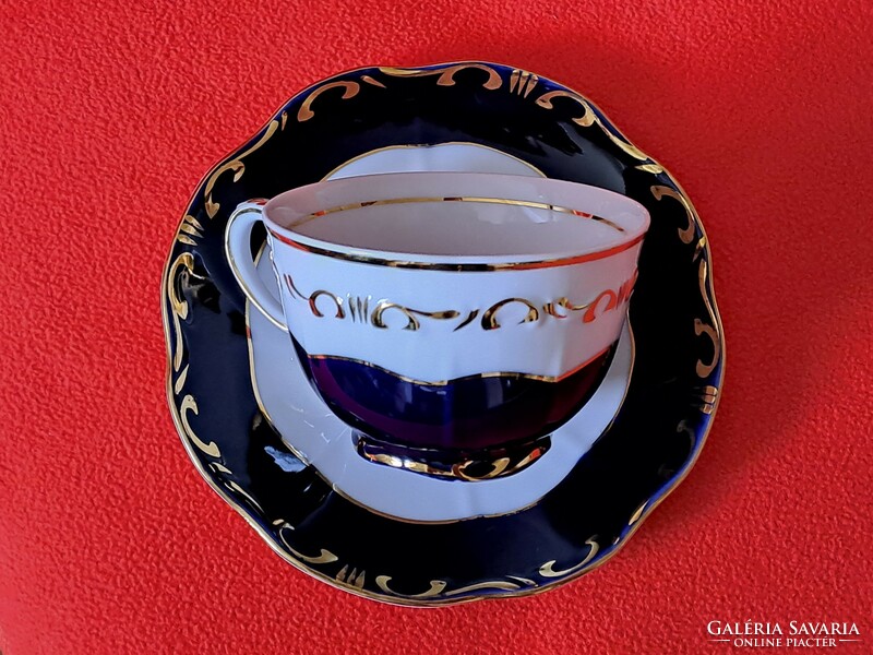 Zsolnay Pompadour III teás csésze aljjal, jubileumi jelzéssel