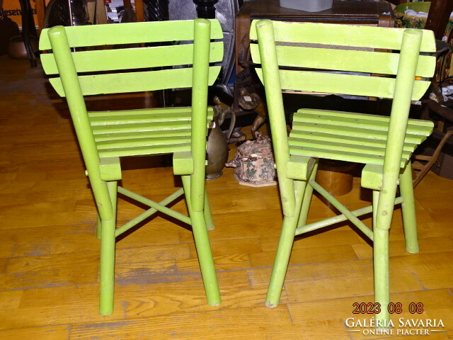 Old retro vintage solid wooden chair children's chair in a pair of small chairs !!