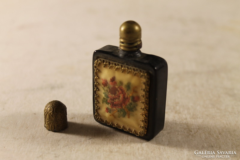 Antik parfümös üveg 735