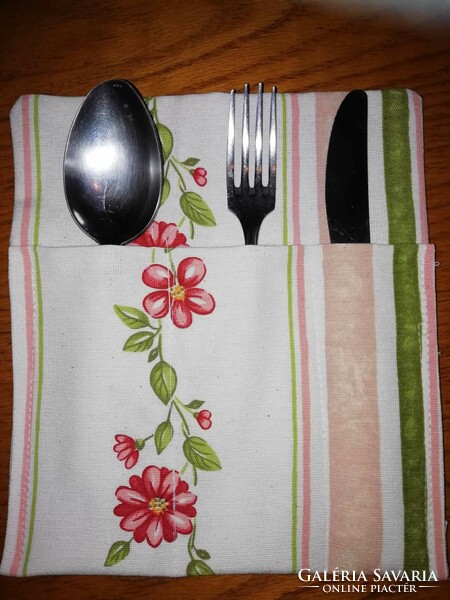 Textile vintage 4 piece cutlery holder. For table setting