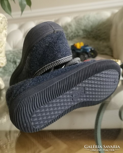Size 31 boys' wool slippers, mammoth rubber sole, width 19 cm