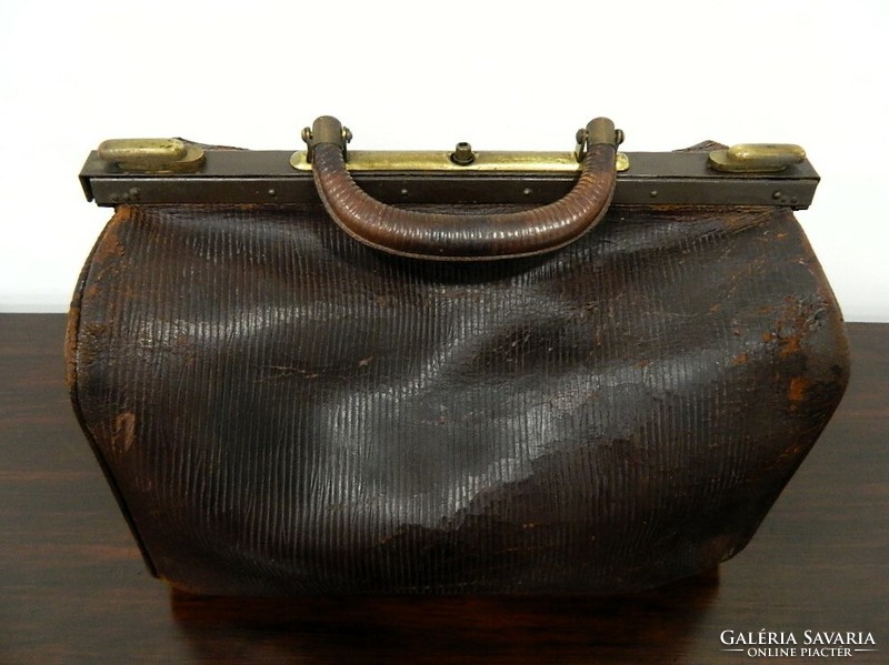 Antik art deco bőr táska / dekoráció