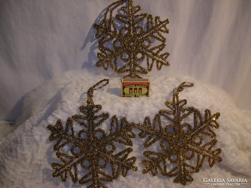 Karácsonyfadísz -3 db - NAGY 18 x 18 cm - óarany - acélhuzalból - gyönggyel borított hópihe