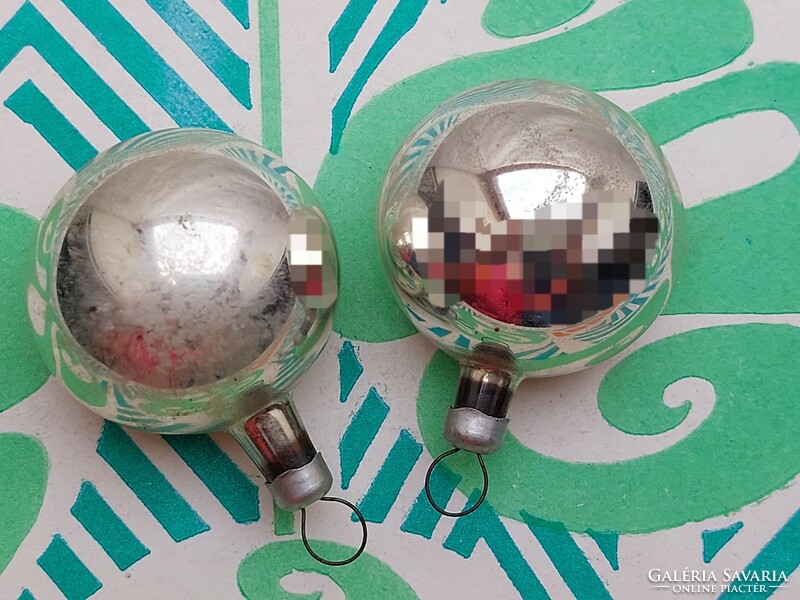 Régi üveg karácsonyfadísz behúzott oldalú gömb üvegdísz 2 db