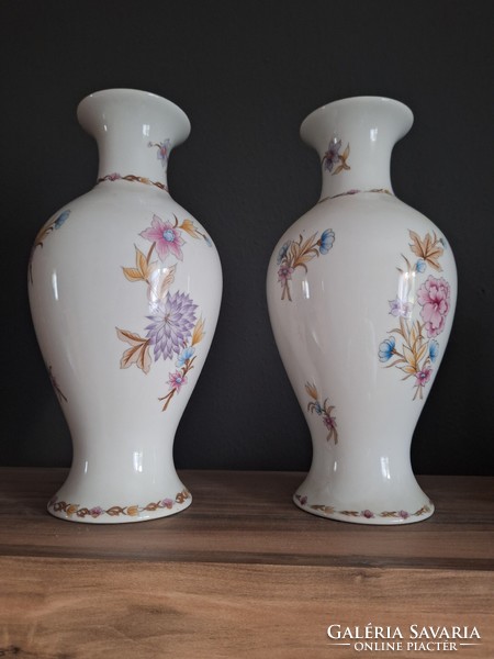 Raven house vases