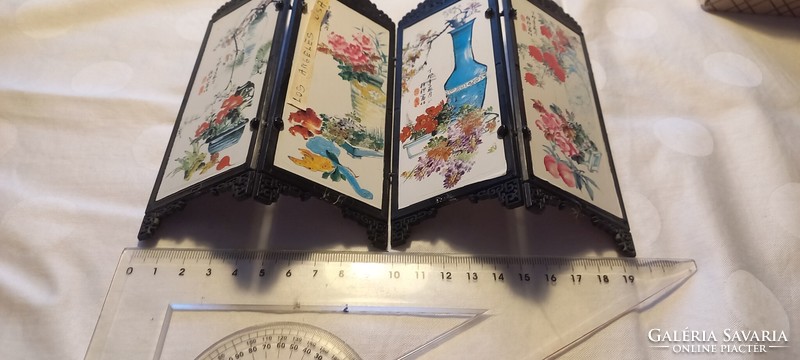 Table screen with Chinese pattern, plastic