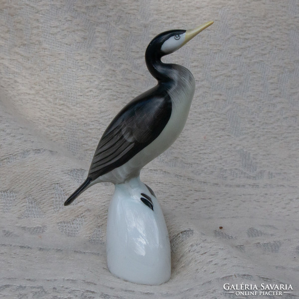 Cormorant porcelain statue from Hollóháza