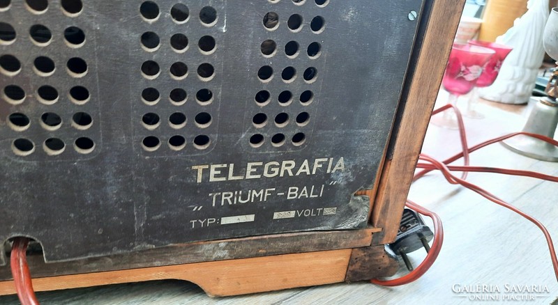 Telegrafia "Triumf-Bali" rádió