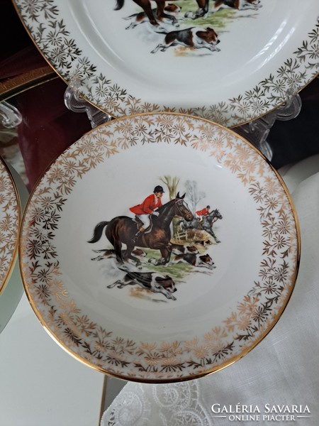 English bone china tea cup with cake plate, for lovers of equestrian sports