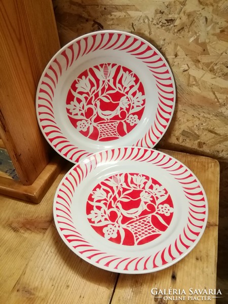 Hollóházi porcelán piros madaras  tányér,dísztányér