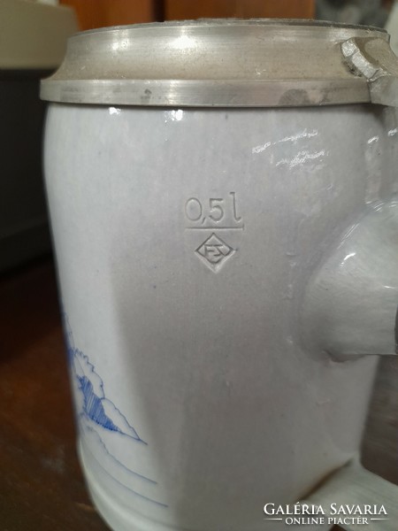 German, Germany Löwenbrau-land München tin ceramic jug with lid. 15.5 Cm.