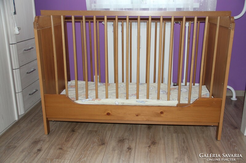 Wooden children's bed, coconut mattress, bed frame, bed linen