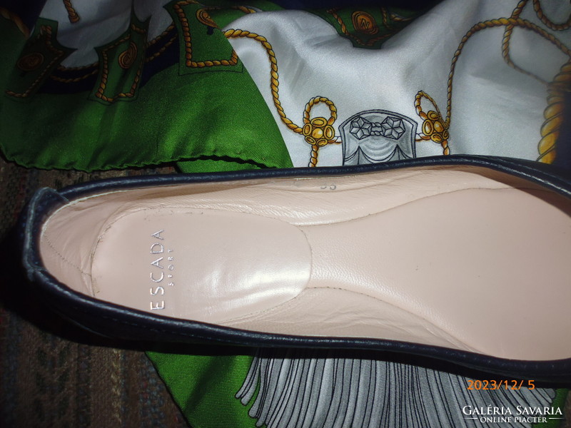 Premium escada spring genuine leather shoes.