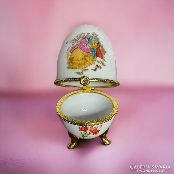 Retro, vintage porcelain jewelry holder egg