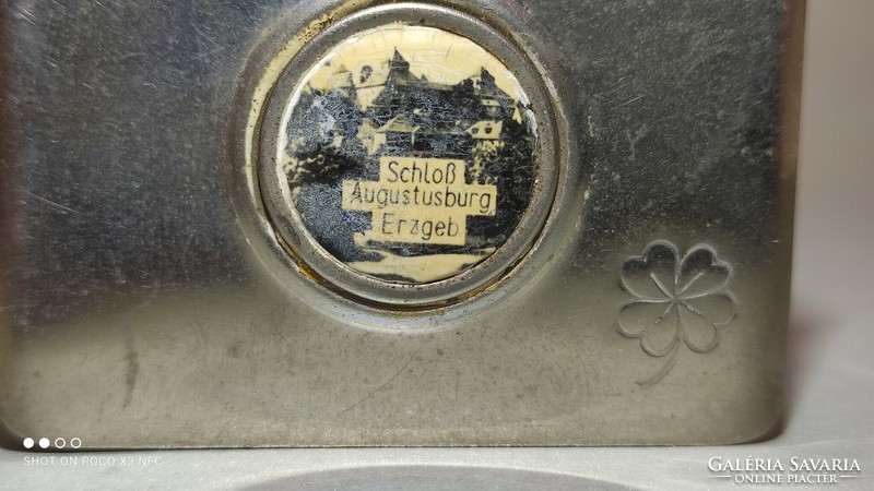 Két darab német fém gyufatartó képekkel