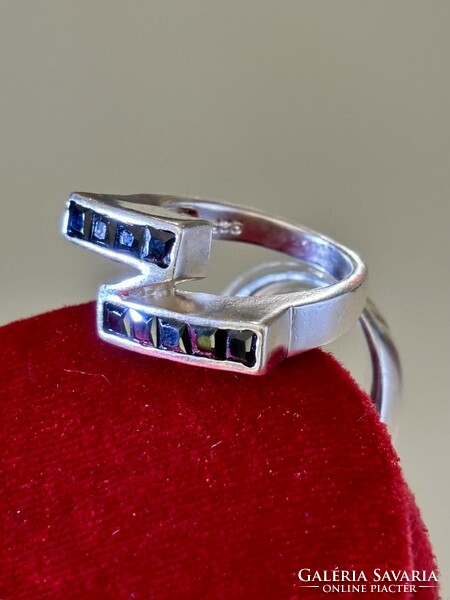 Art-deco Stílusú ezüst gyűrű, Onix kövekkel ékesítve
