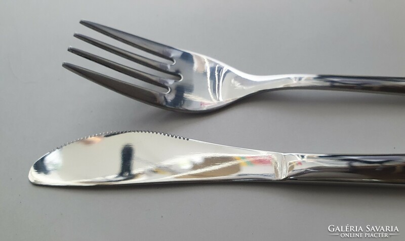Malév first class knife + fork set.