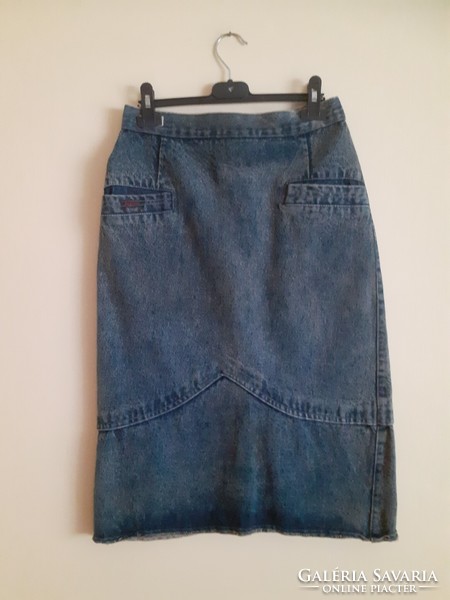 Jinglers denim skirt. 38-As