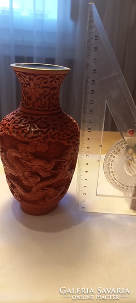 Cinnabar lacquer vase