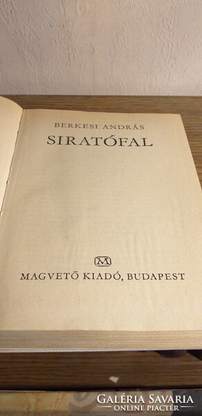 Berkesi András - Siratófal