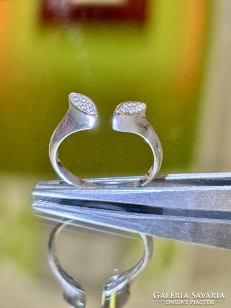 Különleges, káprázatos ezüst gyűrű