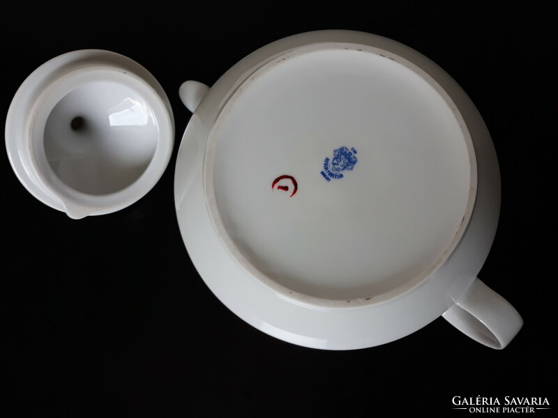 Alföldi porcelain teapot with sunshade