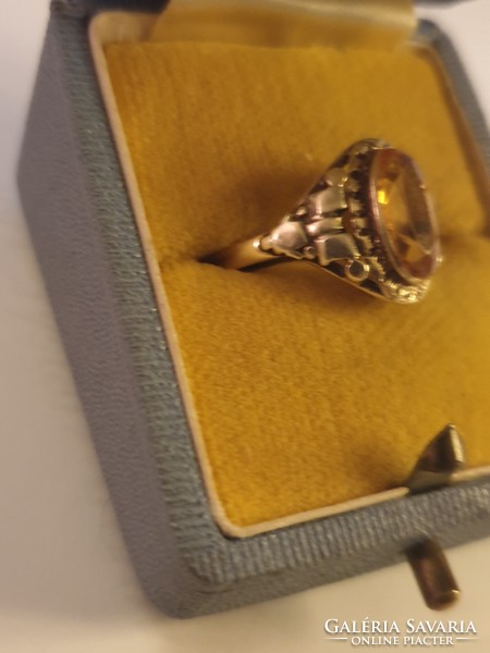 14k régi arany gyűrű sárga csiszolt zafir kővel